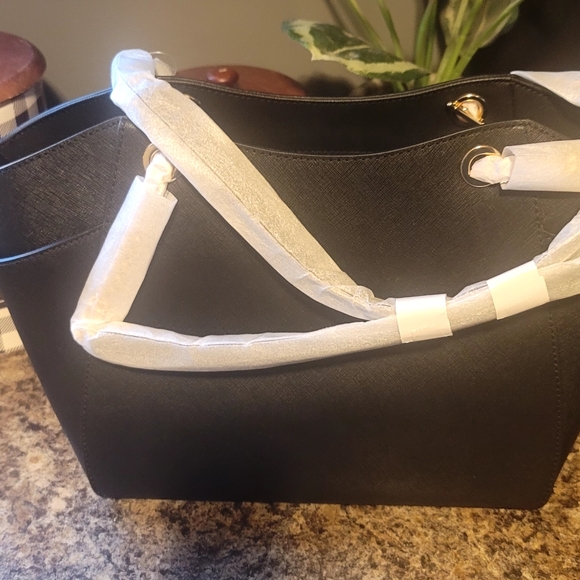 Michael kors jet set travel black leather shoulder bag purse NWT $558 retail - Picture 8 of 8